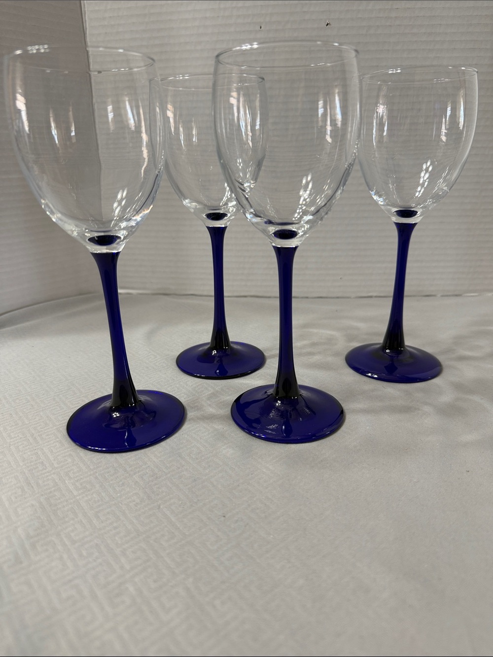 Vintage Luminarc Neptune Cobalt Blue Stem Wine Glasses Set of 4 7 3/4” Tall